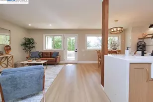 1732 Oakmont Dr, Walnut Creek, CA 94595 - Photo 3