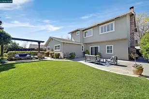 2415 Crestline Rd, Pleasanton, CA 94566 - Photo 37