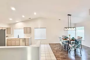701 Del Mar Dr, Hollister, CA 95023 - Photo 13