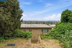 8910 Burr St, Oakland, CA 94605 - Photo 77