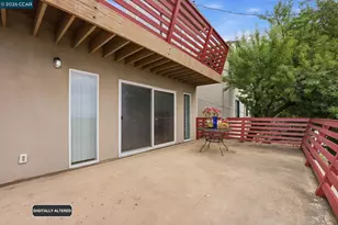 8910 Burr St, Oakland, CA 94605 - Photo 5