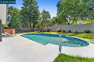 8920 Barrhill Way, Fair Oaks, CA 95628 - Photo 47