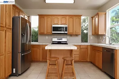 142 Wexford St, Brentwood, CA 94513 - Photo 3
