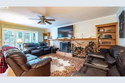 2214 Peyton Ct, Antioch, CA 94509 - Photo 9
