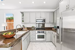 5919 Topsfield Cir, Dublin, CA 94568 - Photo 15