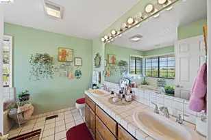 2445 Taylor Ln, Byron, CA 94514 - Photo 13