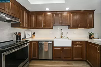 327 Sycamore Hill Ct, Danville, CA 94526 - Photo 1