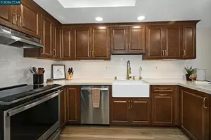 327 Sycamore Hill Ct, Danville, CA 94526 - Photo 3