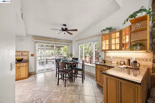 2857 Randall Way, Hayward, CA 94541 - Photo 13
