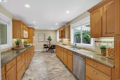 1989 Meadow Rd, Walnut Creek, CA 94595 - Photo 9