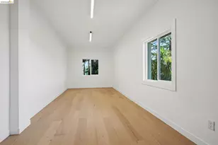 7825 Skyline Blvd, Oakland, CA 94611 - Photo 53