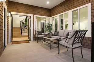 7825 Skyline Blvd, Oakland, CA 94611 - Photo 25