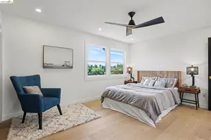 7825 Skyline Blvd, Oakland, CA 94611 - Photo 17