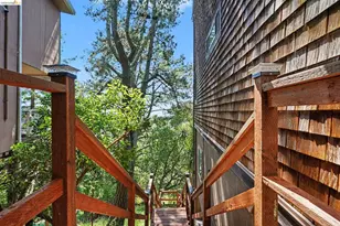 7825 Skyline Blvd, Oakland, CA 94611 - Photo 55