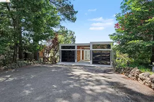 7825 Skyline Blvd, Oakland, CA 94611 - Photo 3