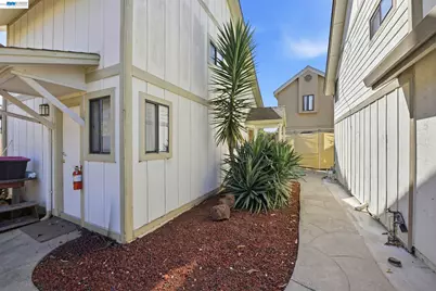 1714 Chestnut Street, Oakland, CA 94607 - Photo 39