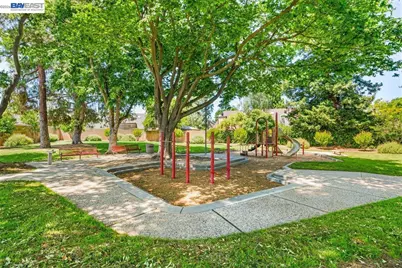 2375 Goldcrest Circle, Pleasanton, CA 94566 - Photo 35