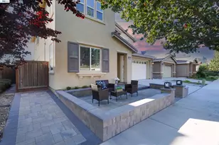 2417 Stalsburg Dr, Tracy, CA 95376 - Photo 3