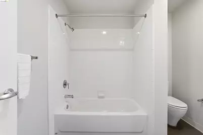 1253 Pine St, Oakland, CA 94607 - Photo 29