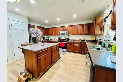 2215 Dune Pl, Stockton, CA 95206 - Photo 3
