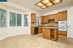 1010 Malton Way, Galt, CA 95632 - Photo 7