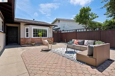 328 Sand Beach Rd, Alameda, CA 94501 - Photo 5