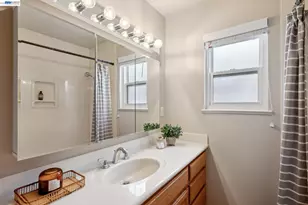 328 Sand Beach Rd, Alameda, CA 94501 - Photo 37
