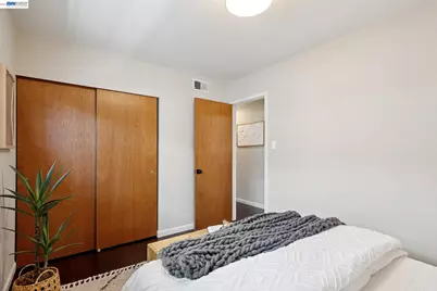 328 Sand Beach Rd, Alameda, CA 94501 - Photo 35