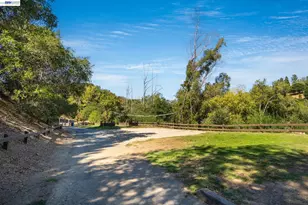 5265 Winifred Dr, Castro Valley, CA 94546 - Photo 81