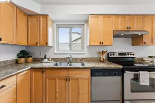 77 Fairmount Ave, Oakland, CA 94611 - Photo 25