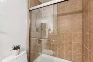 77 Fairmount Ave, Oakland, CA 94611 - Photo 39