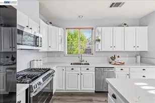 4708 Finch Way, Dublin, CA 94568 - Photo 9