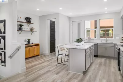 2072 Barnes Wharf Lane, Alameda, CA 94501 - Photo 3