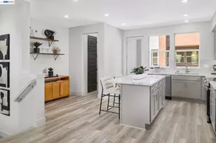 2072 Barnes Wharf Ln, Alameda, CA 94501 - Photo 3