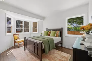 389 38th St, Oakland, CA 94609 - Photo 23
