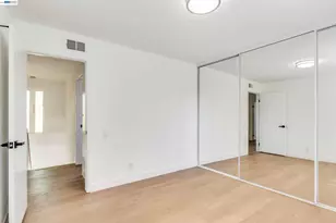654 Calpella Dr, San Jose, CA 95136 - Photo 17