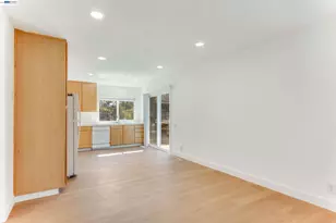 654 Calpella Dr, San Jose, CA 95136 - Photo 9
