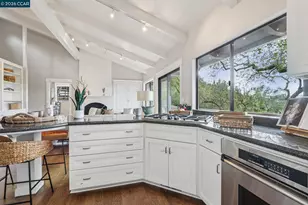 858 Mountain View Dr, Lafayette, CA 94549 - Photo 17