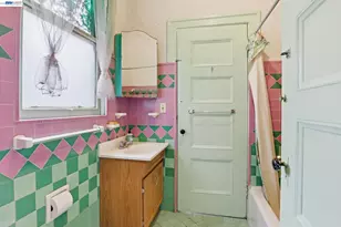 55 8th St, Oakland, CA 94607 - Photo 25