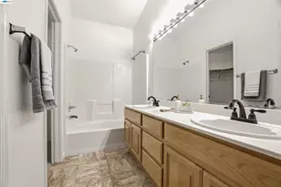 7445 Brigadoon Way, Dublin, CA 94568 - Photo 41