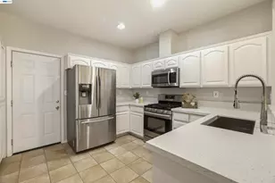 7445 Brigadoon Way, Dublin, CA 94568 - Photo 9
