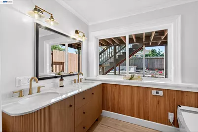 552 Haight Ave, Alameda, CA 94501 - Photo 35