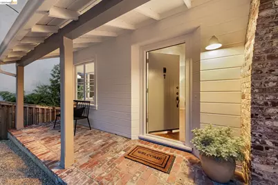 1201 Mountain Blvd, Oakland, CA 94611 - Photo 9