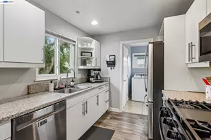 1225 Beverly Pl, Tracy, CA 95376 - Photo 9