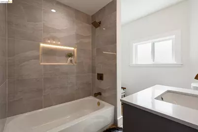 1576 76th Ave, Oakland, CA 94621 - Photo 21