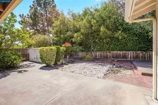121 Violet Rd, Hercules, CA 94547 - Photo 63