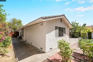 121 Violet Rd, Hercules, CA 94547 - Photo 59
