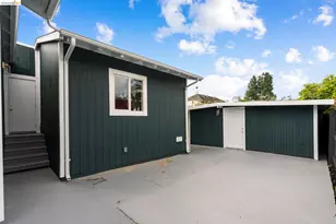 5521 Fremont St, Oakland, CA 94608 - Photo 41