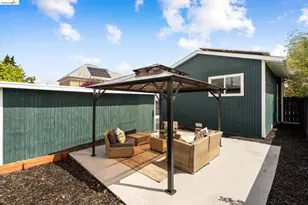 5521 Fremont St, Oakland, CA 94608 - Photo 31