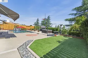 3917 Warbler Dr, Antioch, CA 94509 - Photo 41